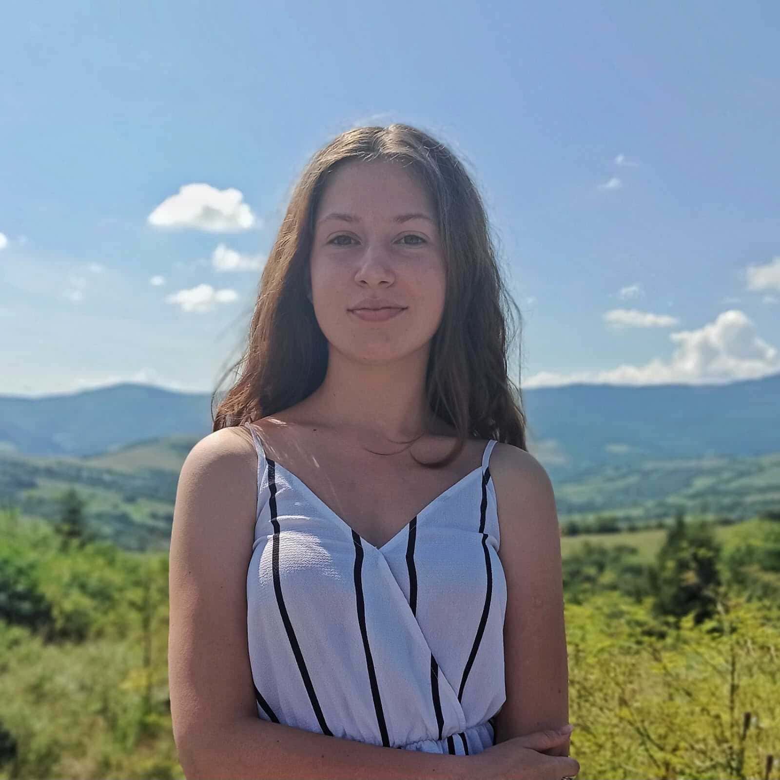 Мужчина в клетчатой рубашке